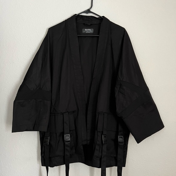 BERSHKA Modern Kimono with Buckles 🖤 - Picture 1 of 3